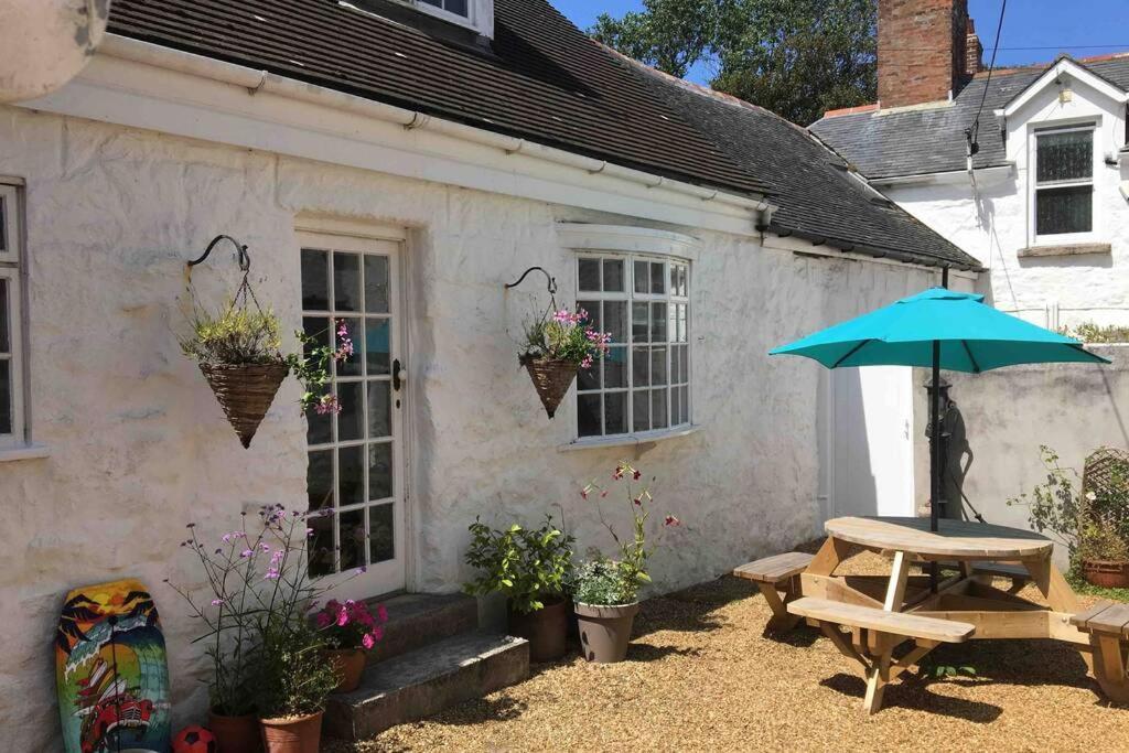 Bodriggy Barn Holiday Cottage Near St Ives Хейл Екстериор снимка